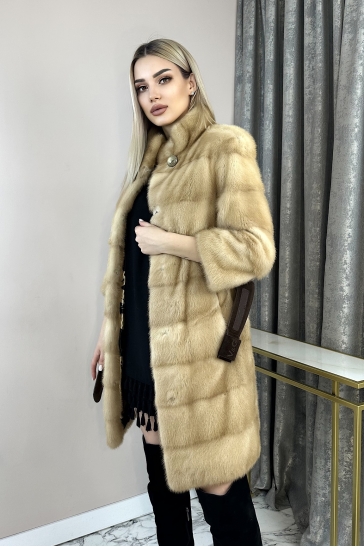 Шуба из норки с капюшоном