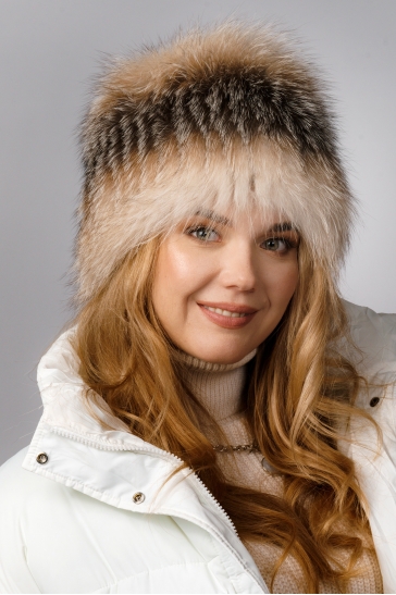 Меховая шапка женская из блюфроста