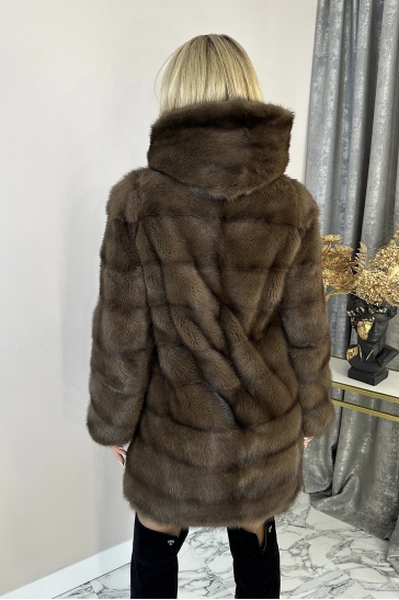 Шуба из норки с капюшоном